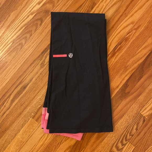 Lululemon Flared Reversible Yoga Pants - Picture 2 of 4